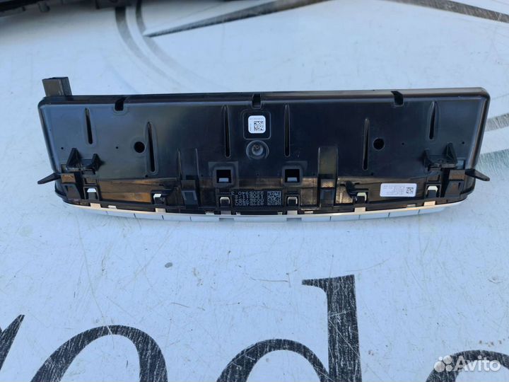 Блок управления климатом Mercedes W213