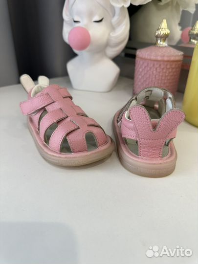 Сандалии кожаные