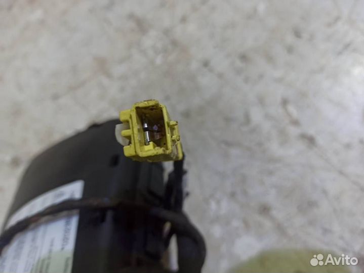 Подушка безопасности в сиденье переднее