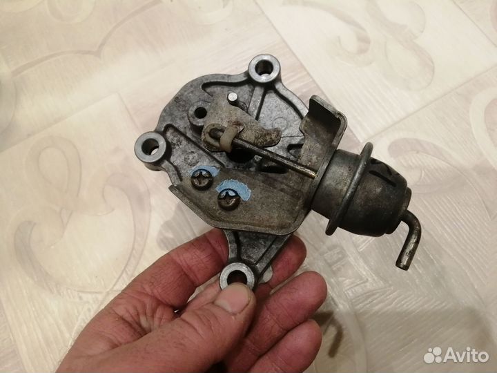 Воздушная заслонка 2.3л Nissan Teana J31