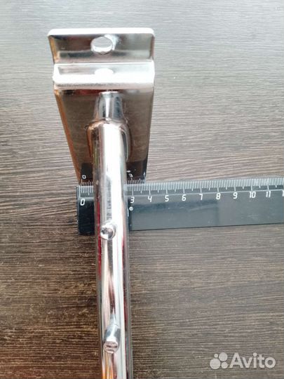 Кронштейн для одежды настенный