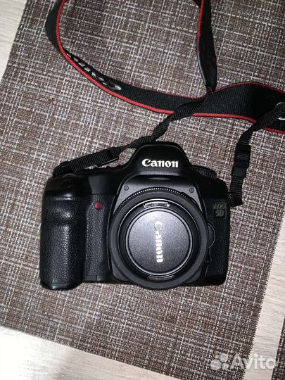 Зеркальный фотоаппарат Canon 5d (комплект)