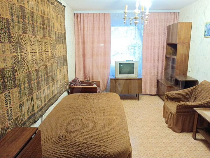 2-к. квартира, 52 м², 3/9 эт.