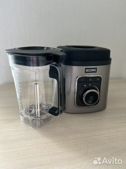 Вакуумный блендер bork