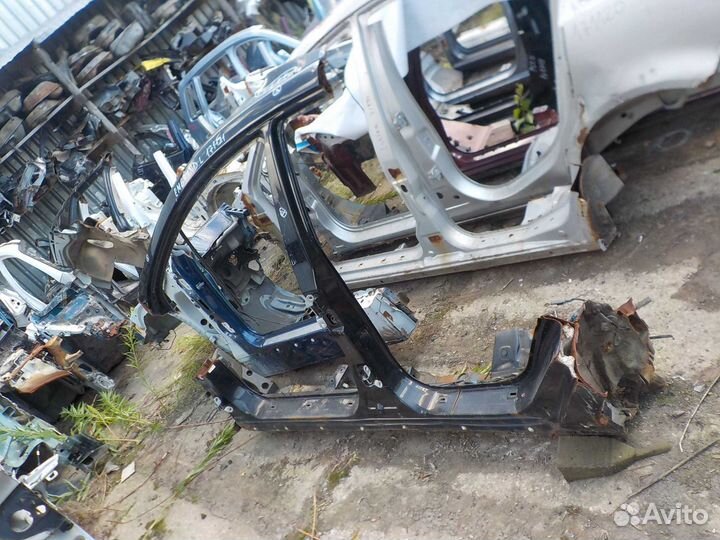 Боковина кузова geely emgrand левая