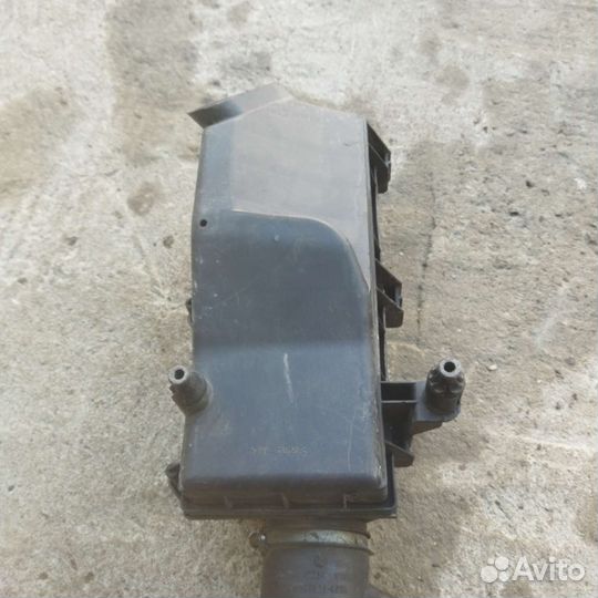 Корпус воздушного фильтра Ford Mondeo 3