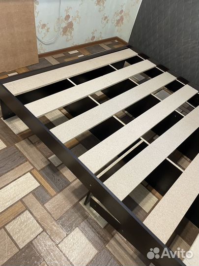 Кровать двухспальная 160 200 деревянная