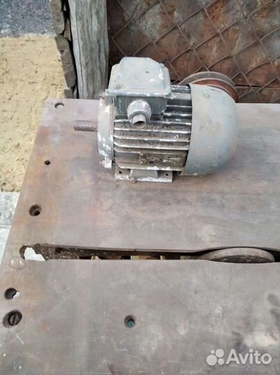 Электроинструмент