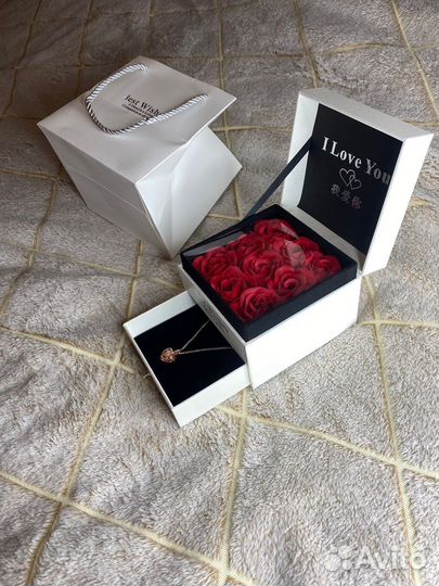 Шкатулка мыльных роз +Украшение подарок девушке