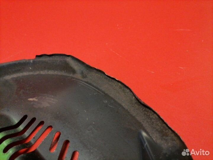 Пыльник тормозного диска передний правый Lexus