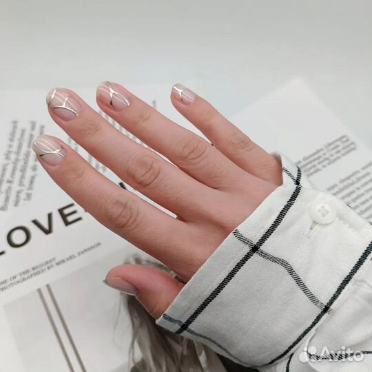 Маникюр с покрытием