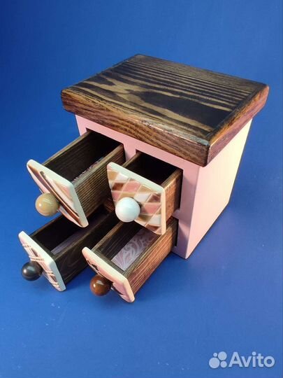 Комодик шкатулка розовый