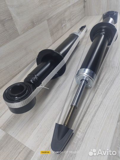 Амортизатор задние Geely Emgrand Ec7 комплект