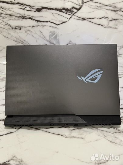 Asus rog strix g17 144Hz AMD R 9 5900HX rtzx3060