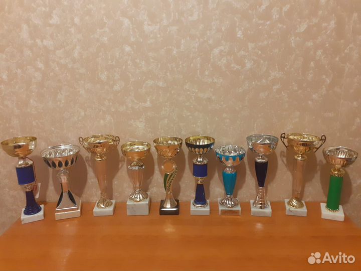 Спортивные кубки, статуэтки, призы