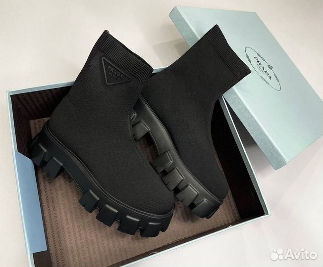 Женские ботинки prada