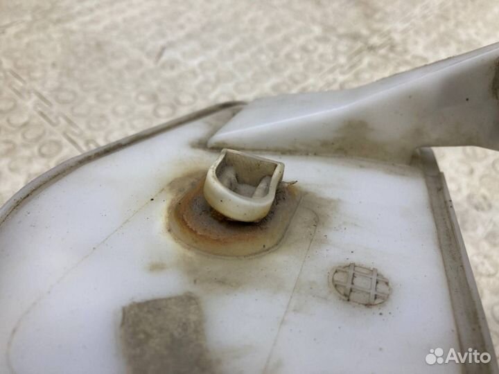 Бачок омывателя Volkswagen Passat B7 B7 2010-2015