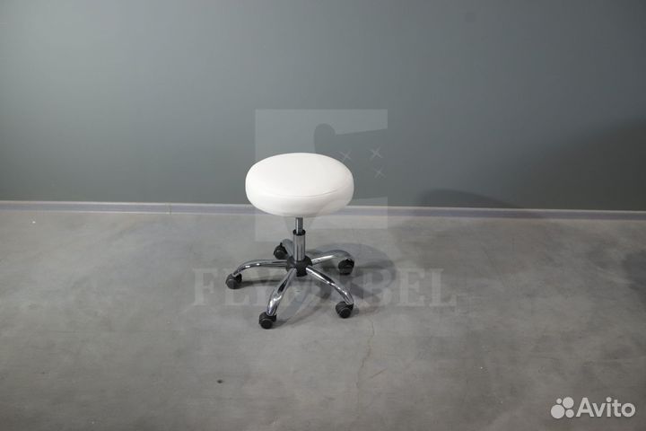 Кресло для мастера маникюра Таблетка