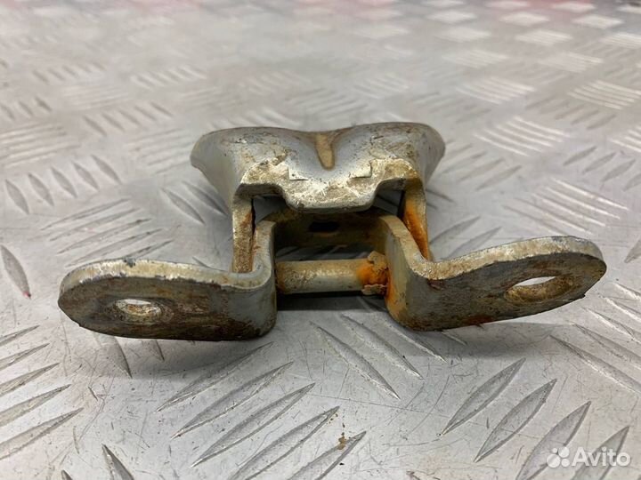 Б/У петля двери передний правый Hyundai Accent LC