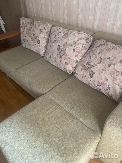Диван