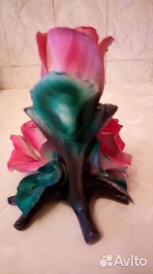 Композиция из фарфоровых цветов