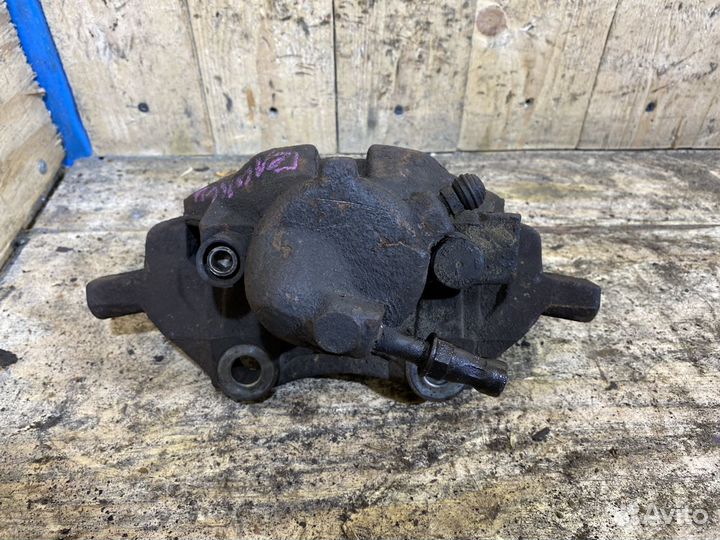 Суппорт передний правый VW Sharan, Galaxy