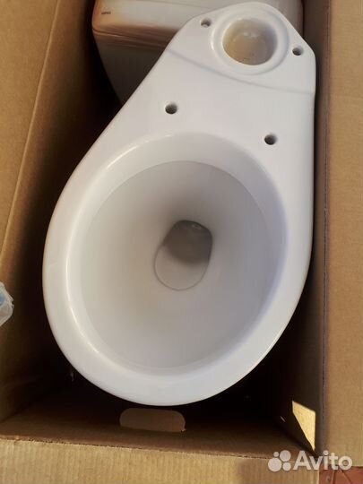 Унитаз с бачком новый