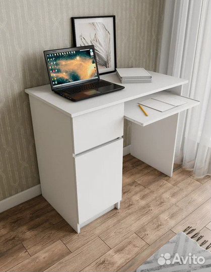 Стол письменный