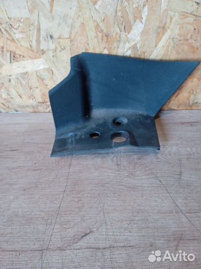 Накладка бампера Ford Kuga 1