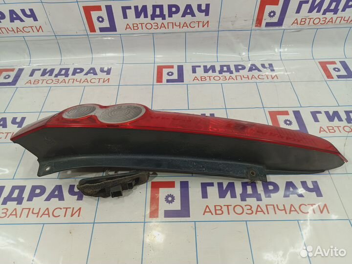 Фонарь задний левый Ford Fiesta (Mk VI) 1437626