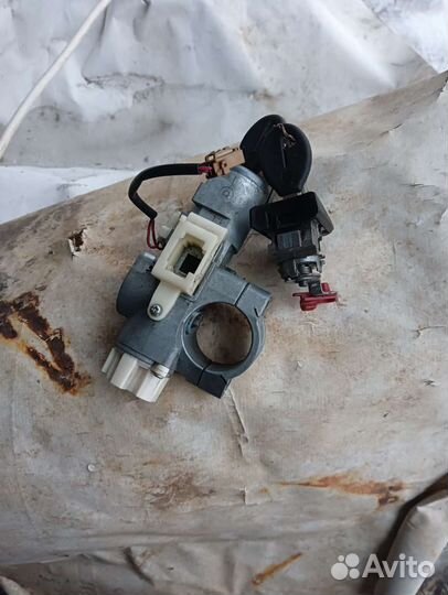 Замок зажигания nissan