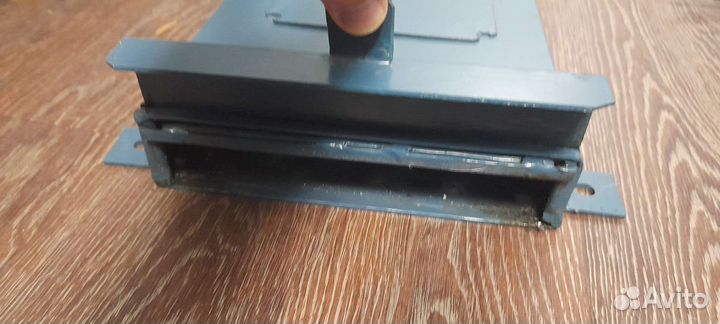 Почтовый ящик металлический