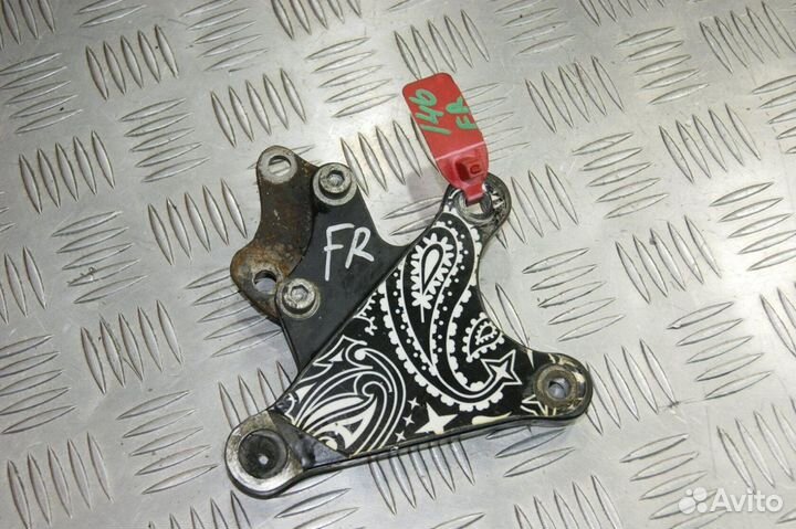 Крепление подножки водителя правое Kawasaki Ninja