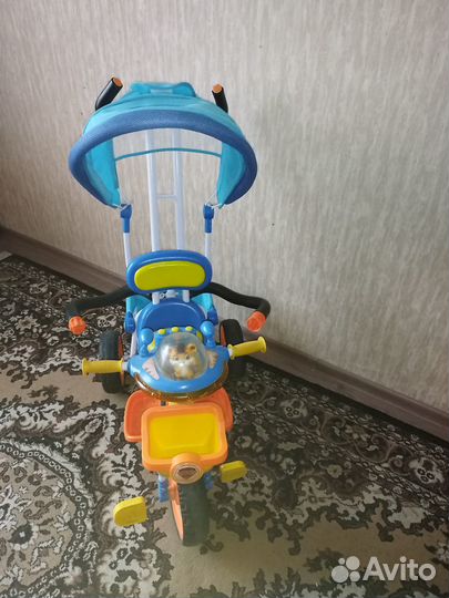 Трёхколёсный велосипед с ручкой управления