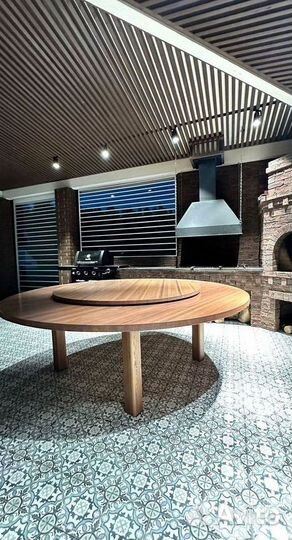 Стол. Мебель на кухню