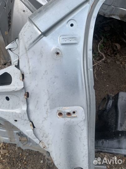 Toyota yaris 2 стойка кузова
