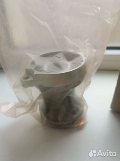 Держатель вала для лодочного мотора Honda BF 20