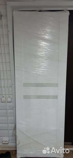 Дверь новая белая/700 мм