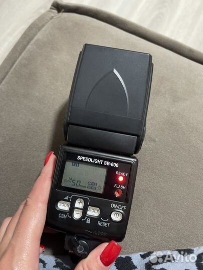 Вспышка Nikon Speedlight sb-600