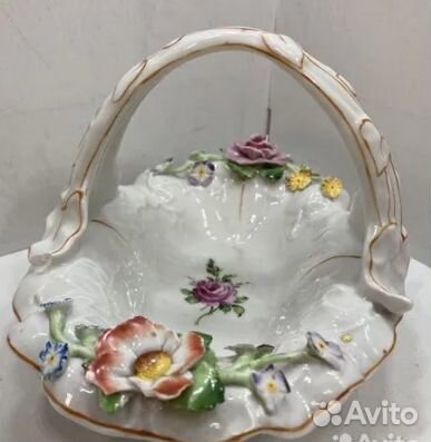 Корзиночка фарфоровая винтажная/Со сколами