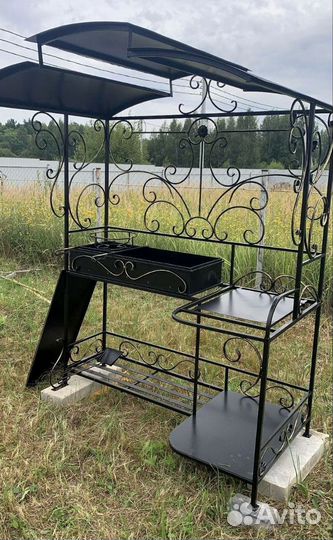 Мангал с крышей