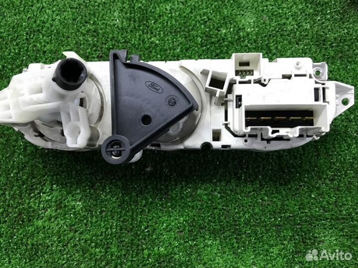 Панель климата Ford Focus 2 qqdb 2006