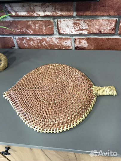 Оригинальная плетённая корзинка