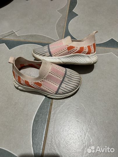 Кроссовки для девочки