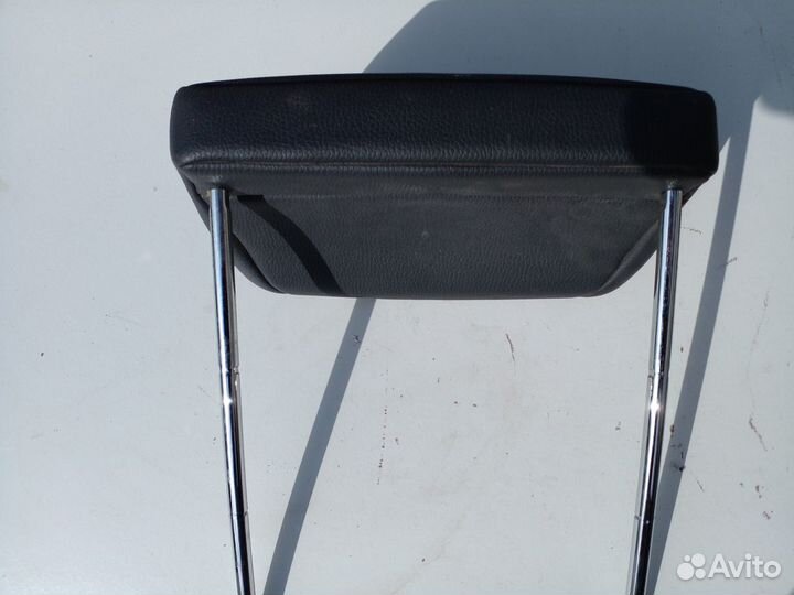 Подголовник Opel Astra H