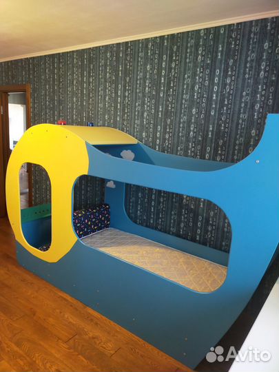 Оригинальная детская кровать - вертолет