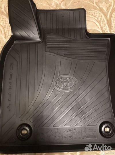 Автомобильные коврики Toyota Camry 70