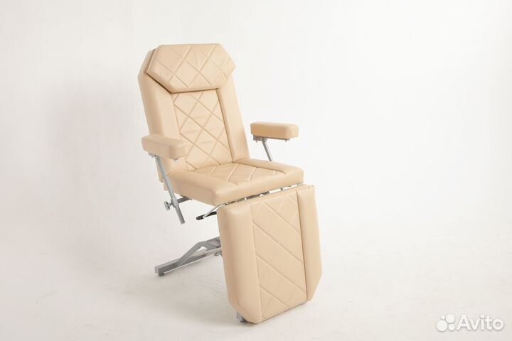 Косметологическая кушетка на гидравлике