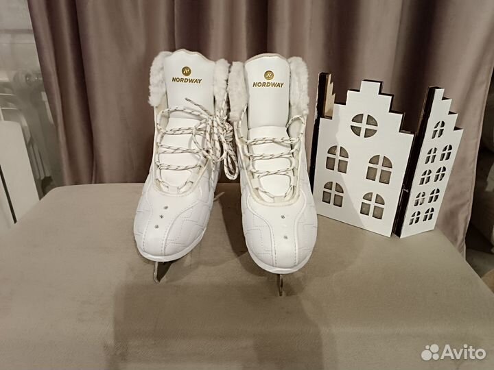 Новые фигурные коньки Nordway Vita 40 размер