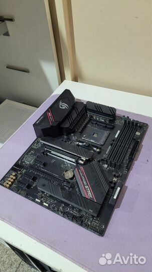 Материнская плата Asus Rog Strix B550-F Gaming